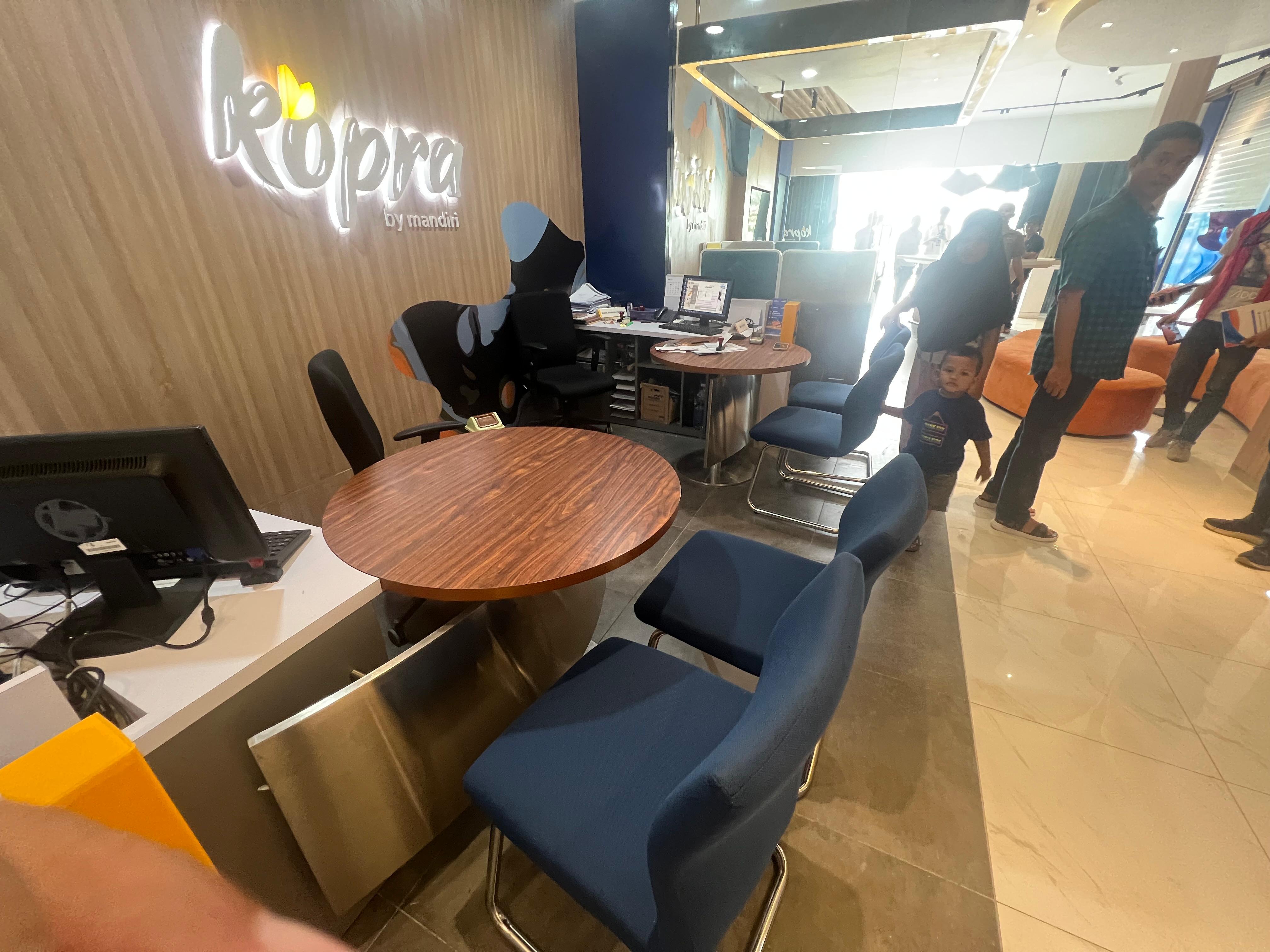 Interior Bank Mandiri